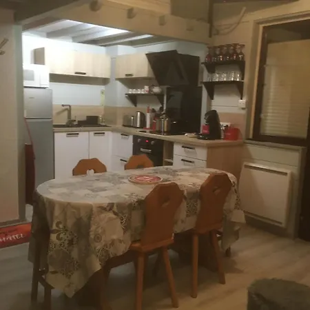 Chatel-appartement Idealement Situe Lägenhet *