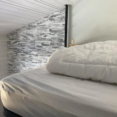 Chatel-appartement Idealement Situe Lägenhet *