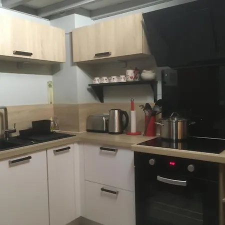 Chatel-appartement Idealement Situe Lägenhet Châtel