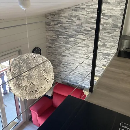 Chatel-appartement Idealement Situe * Châtel